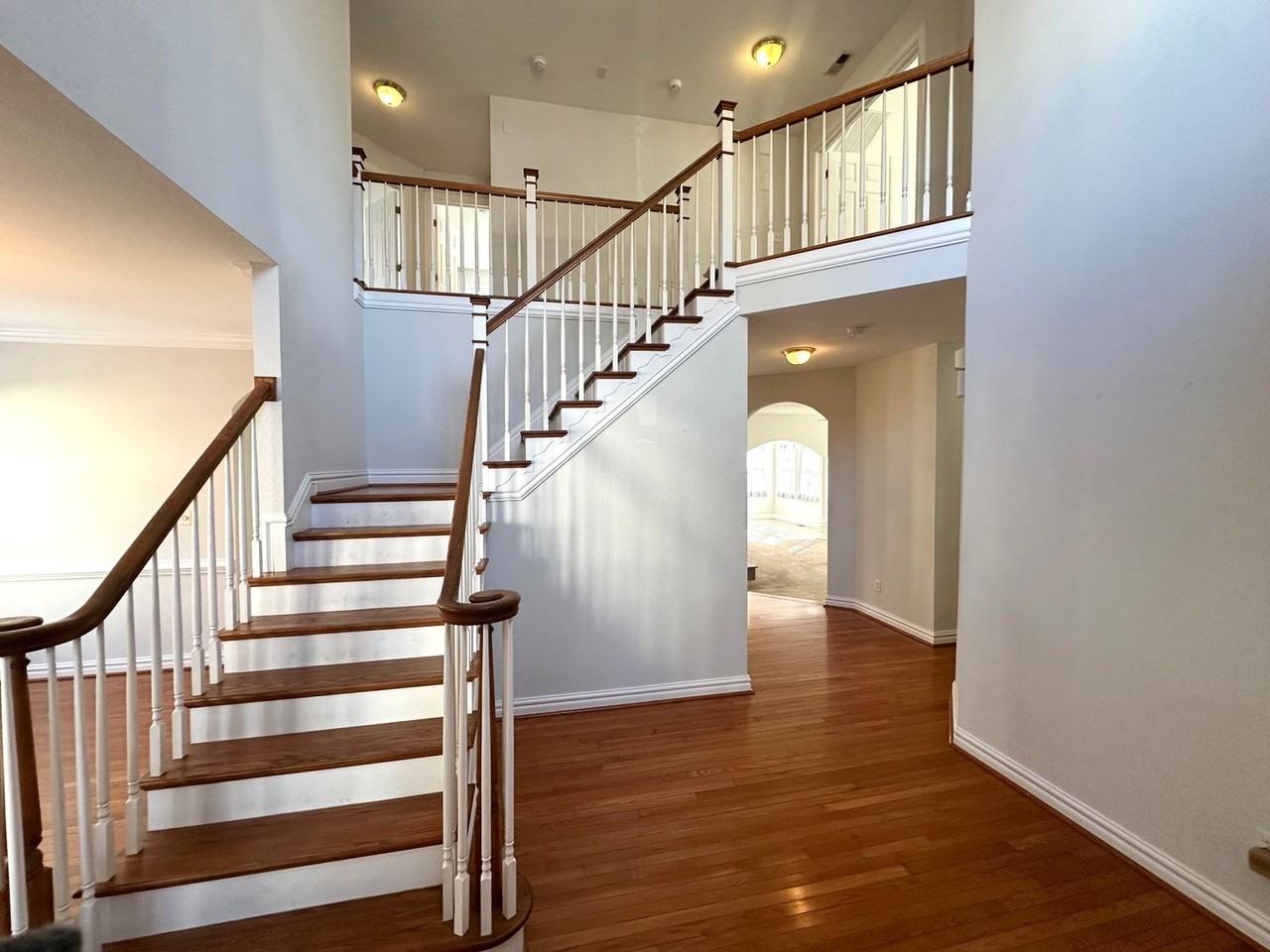 102 Sloop Ct - Photo 2 of 16