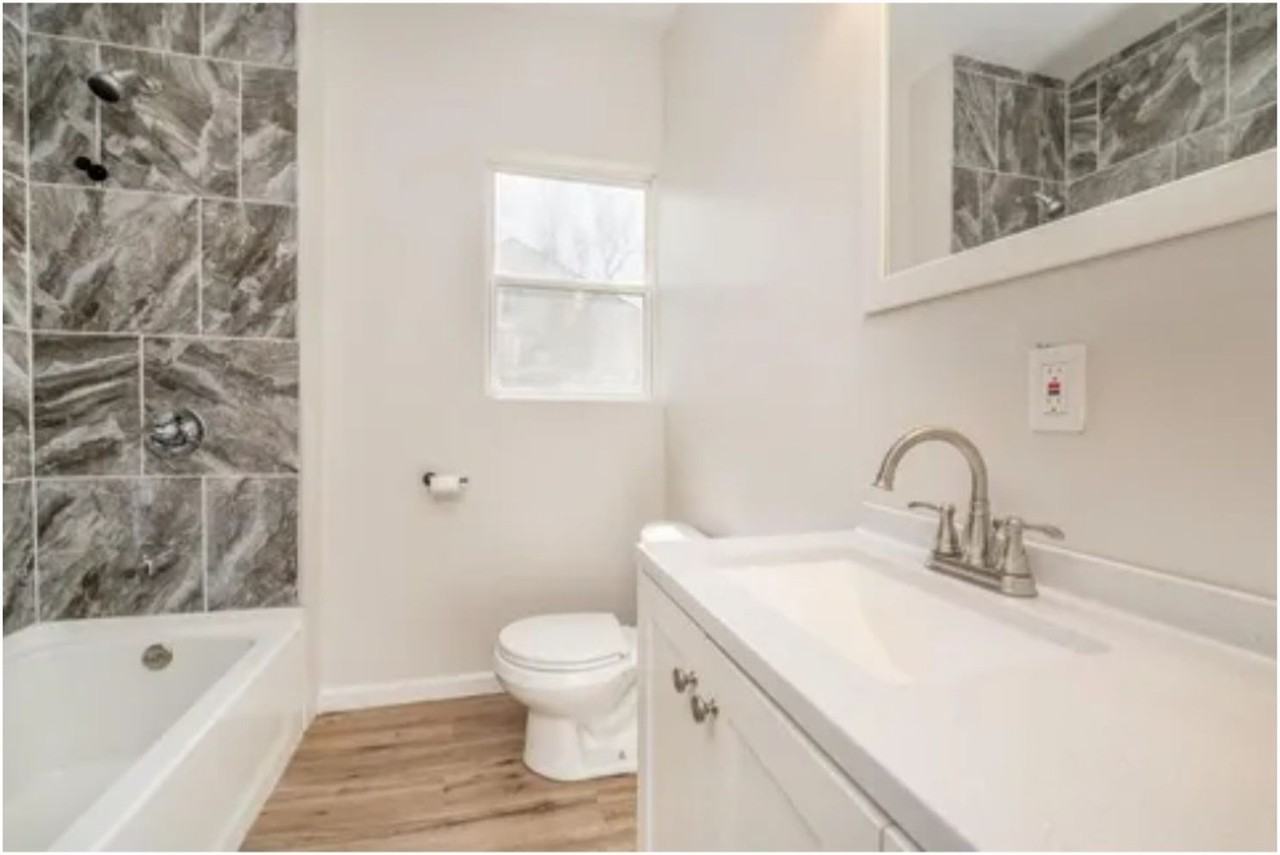 1631 N Hydraulic St - Photo 2 of 12