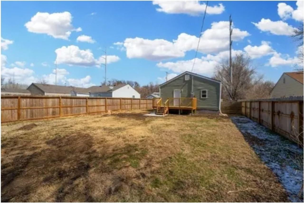 1631 N Hydraulic St - Photo 4 of 12