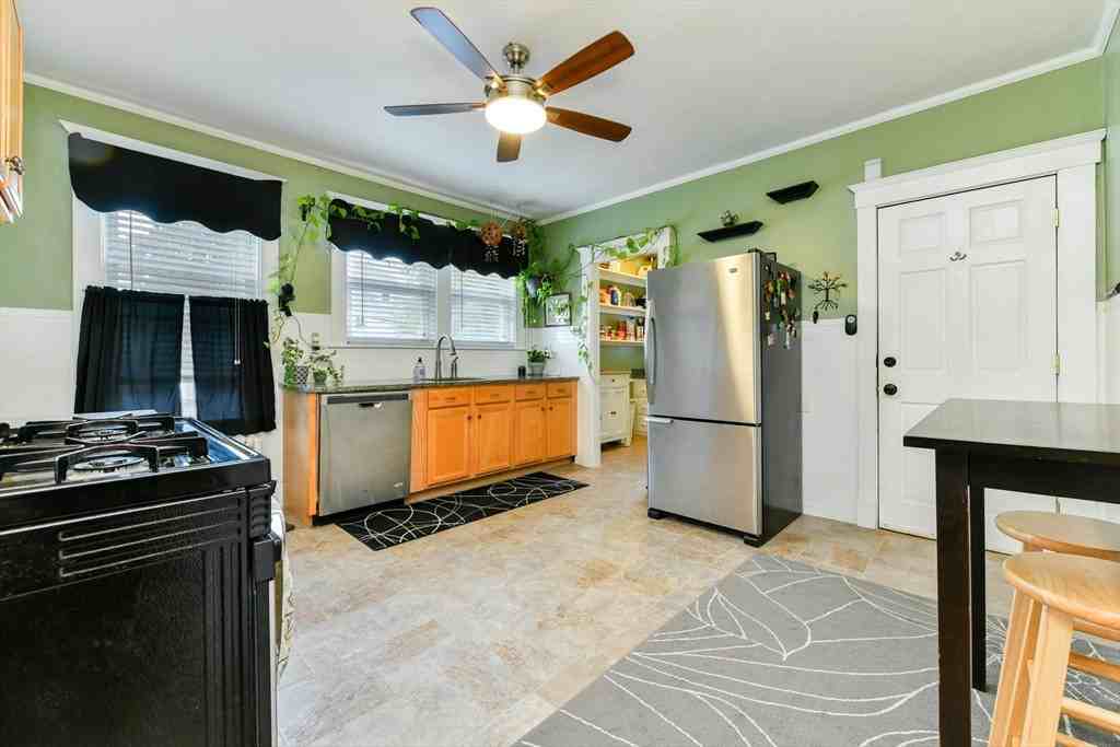 20 Hoyle St #1 - Photo 2 of 16