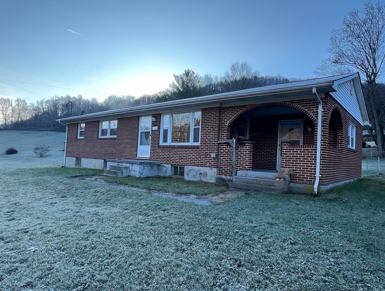 7406 Virginia Ave - Photo 2 of 17