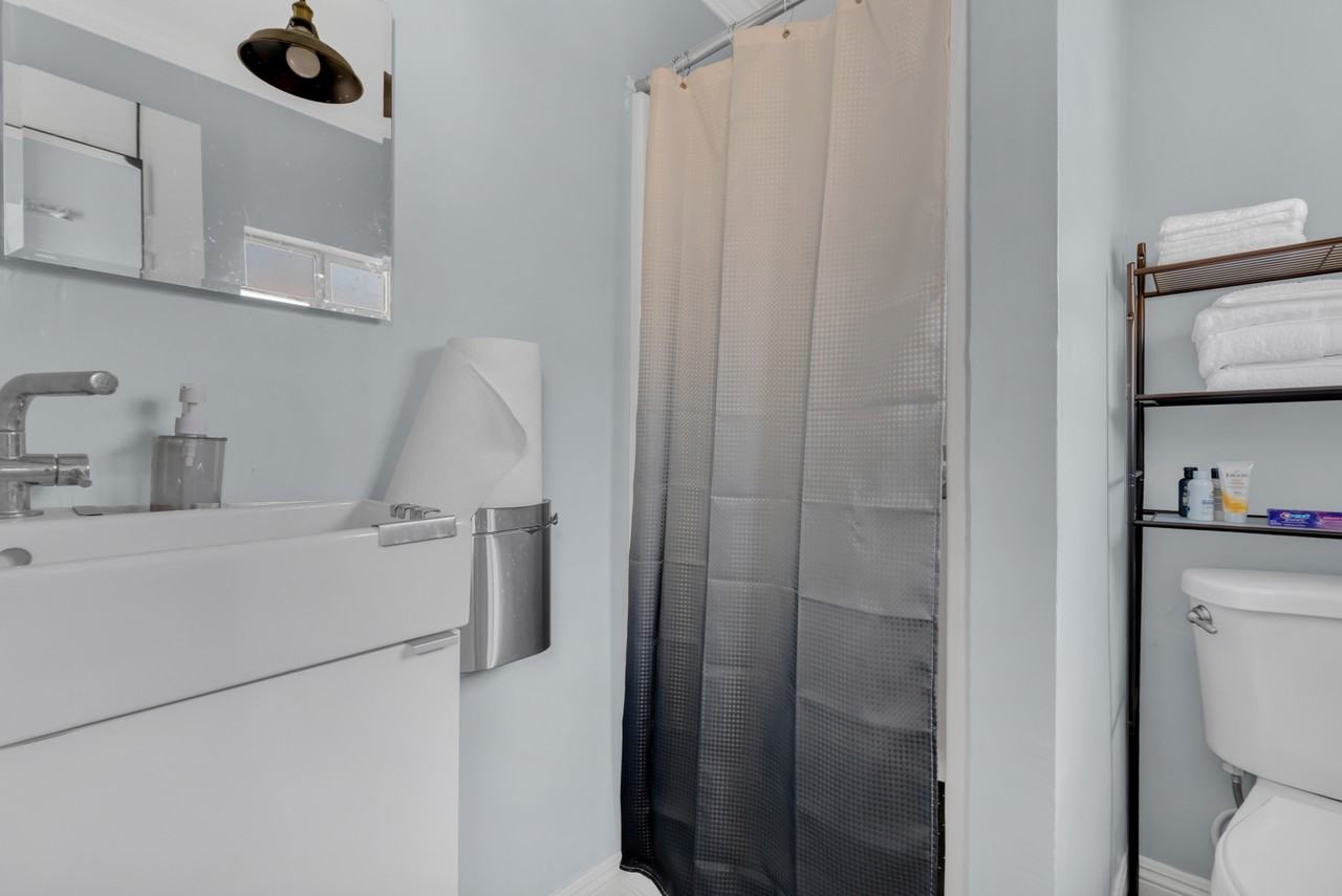 3750 Y St - Photo 4 of 6