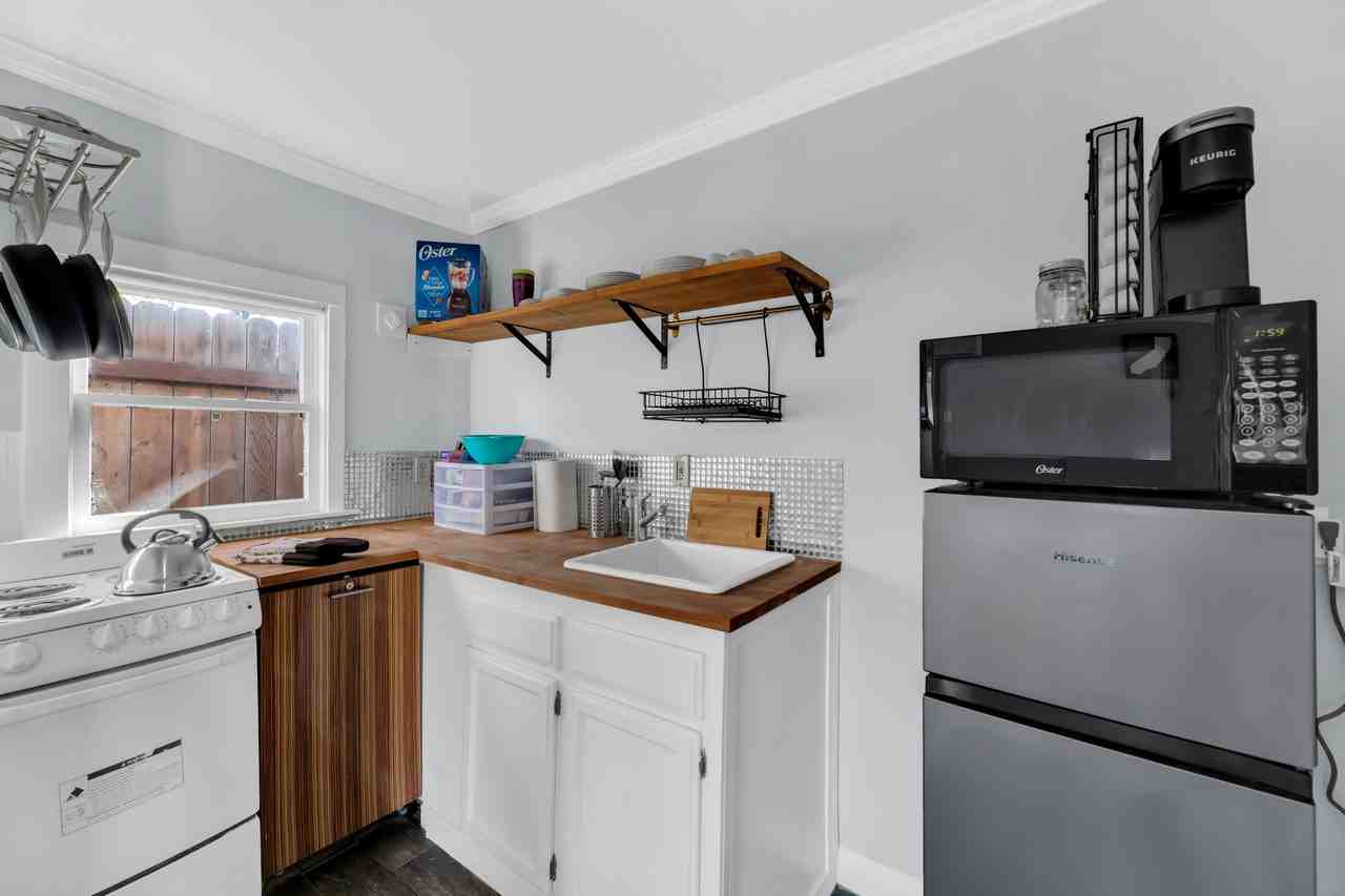 3750 Y St - Photo 5 of 6