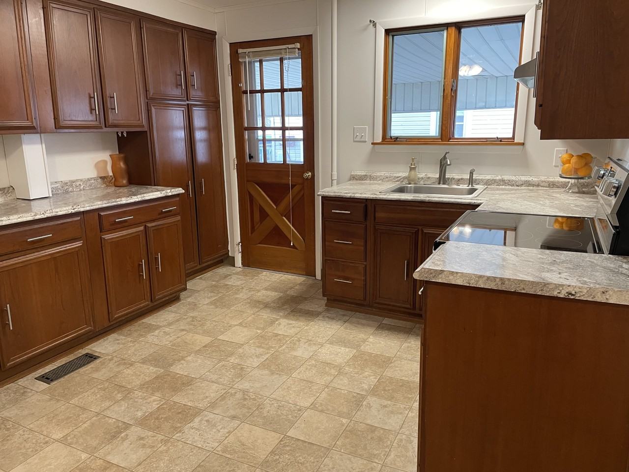 4 Apple Ave #2 - Photo 3 of 25