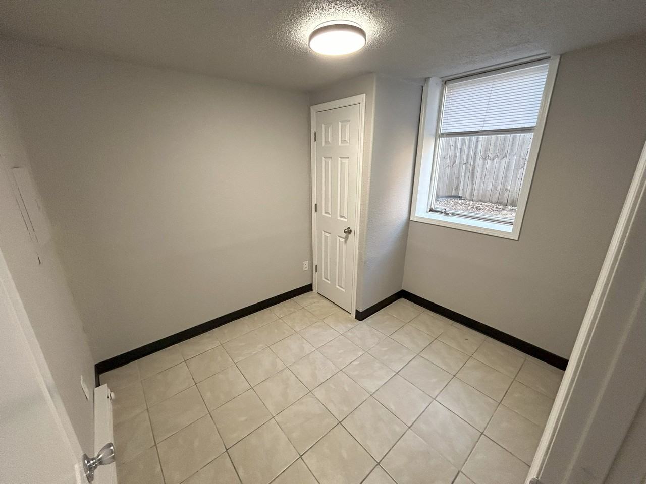 613 N Franklin Ave #4 - Photo 7 of 15