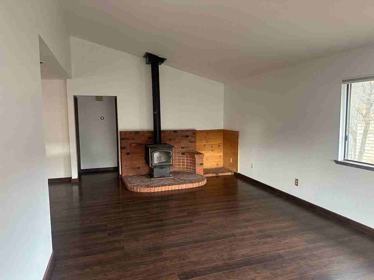 5109 Bluebird Ln - Photo 3 of 13