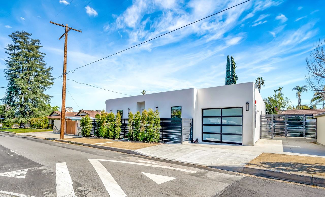 5450 Oakdale Ave #NA - Photo 6 of 50