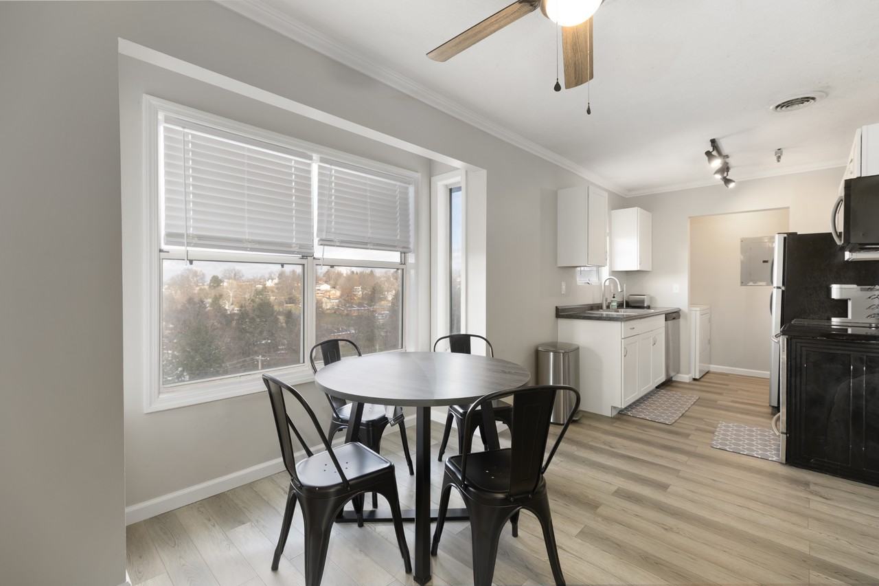400 Stewart Ln #23 - Photo 3 of 17