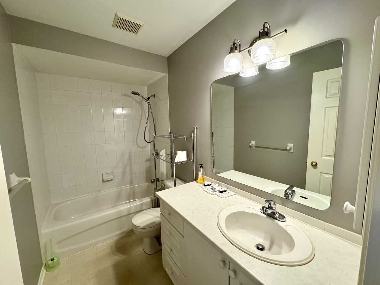 10 Landover Cres #1 - Photo 2 of 16