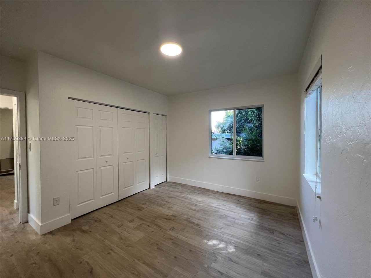 246 Nw 49th St #B - Photo 7 of 19