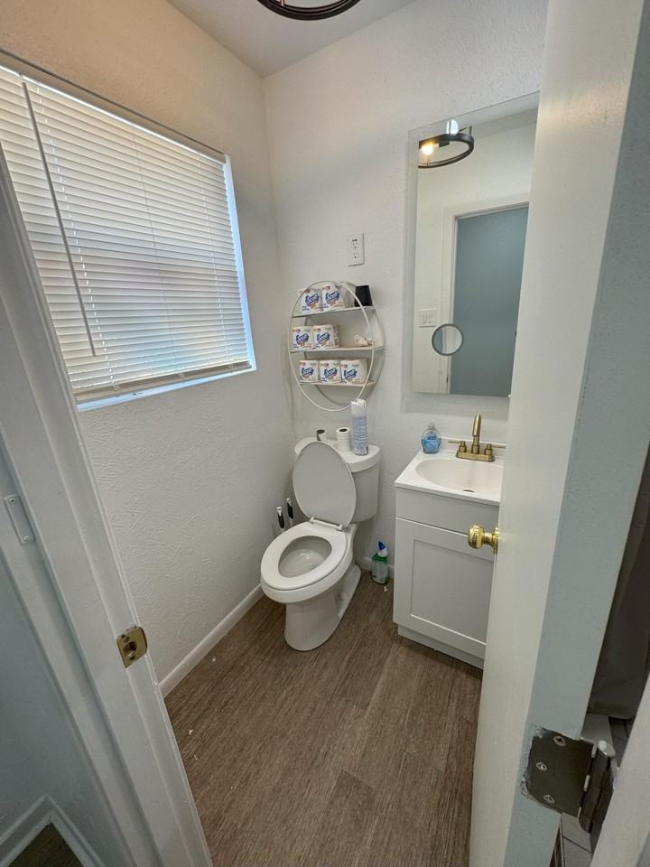 Downey Dr - Photo 6 of 9