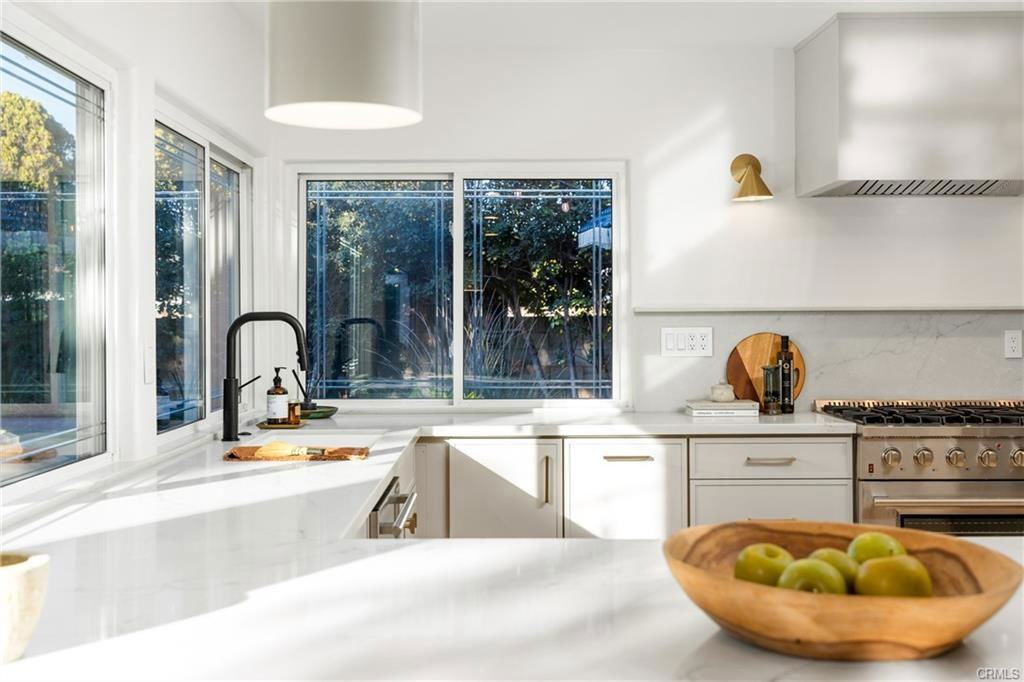 3383 Marigold Cir - Photo 2 of 8