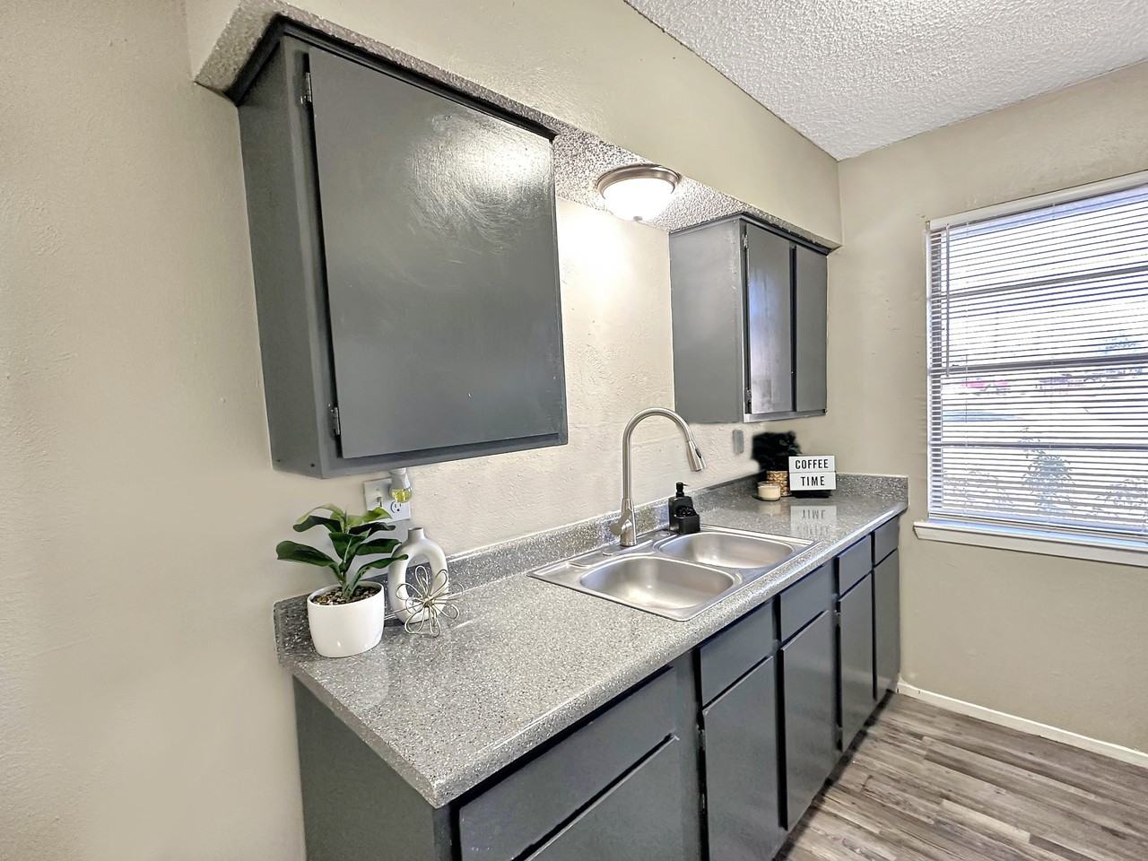 Sunscape Apartments - Photo 2 of 27