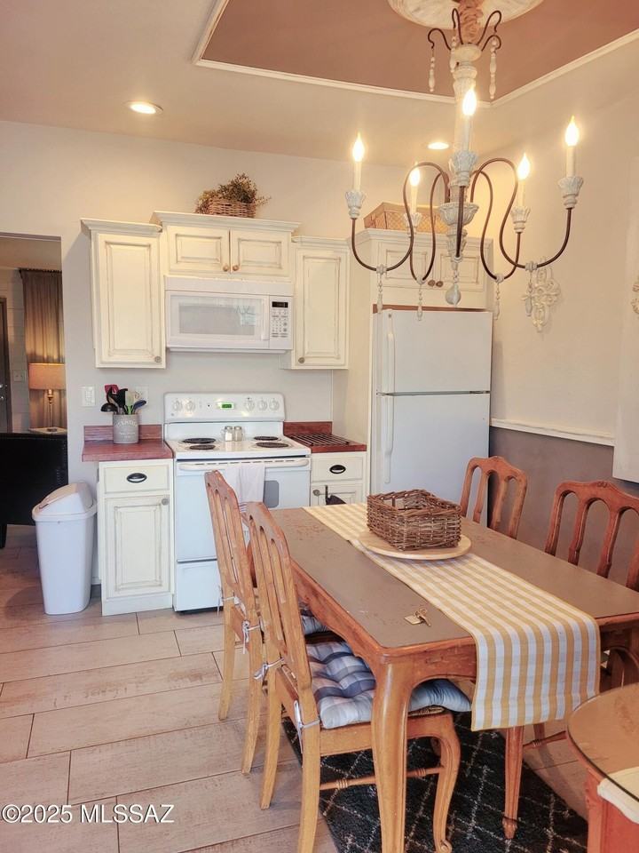 2116 North Catalina Avenue - Photo 4 of 12