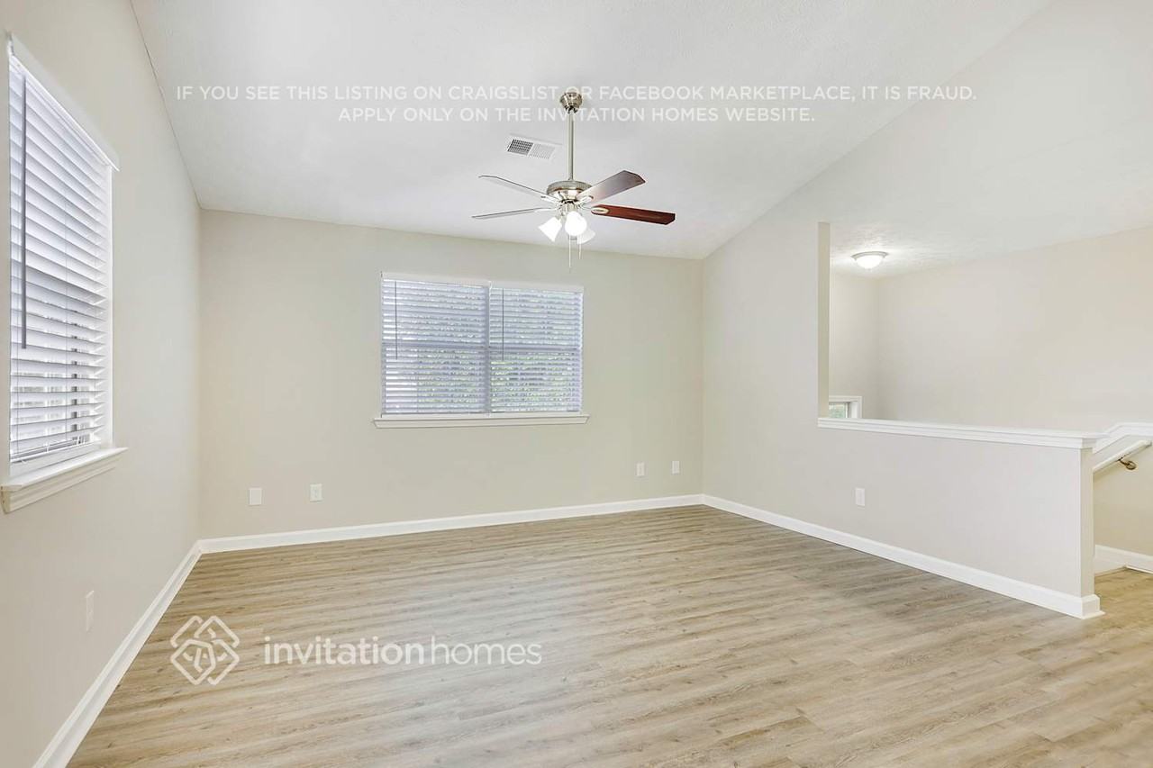1614 Sweetgum Hl - Photo 4 of 19