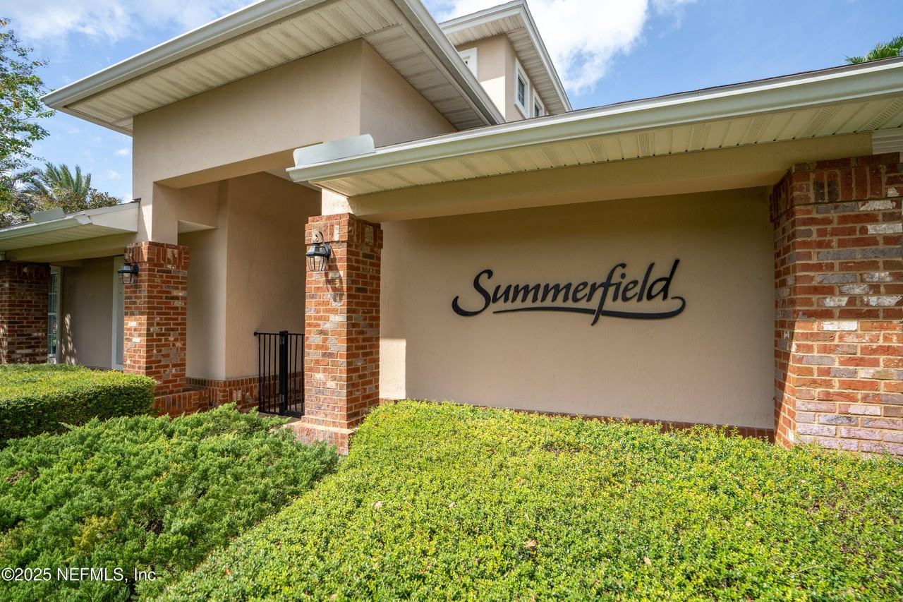 8102 Summer Palm Ct - Photo 5 of 29