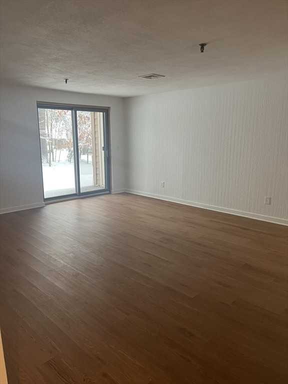 132 W Meadow Rd ##9 - Photo 2 of 12