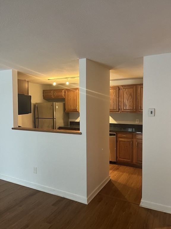 132 W Meadow Rd ##9 - Photo 3 of 12