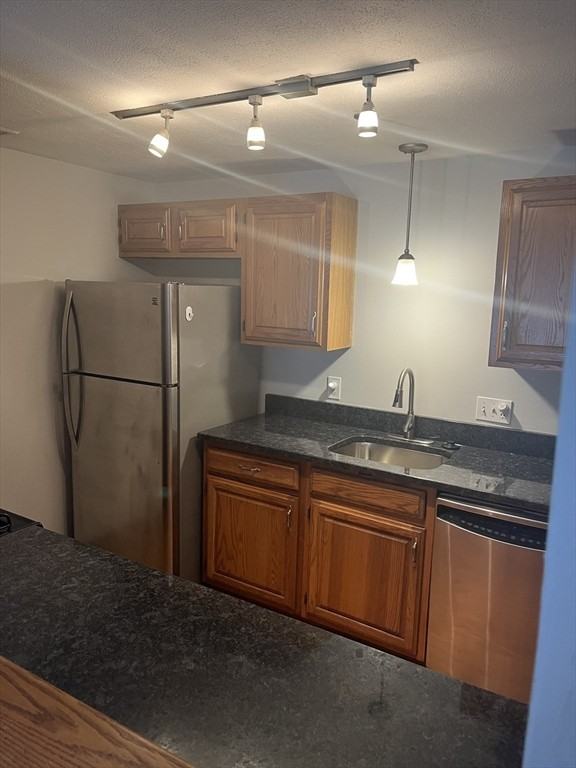 132 W Meadow Rd ##9 - Photo 6 of 12