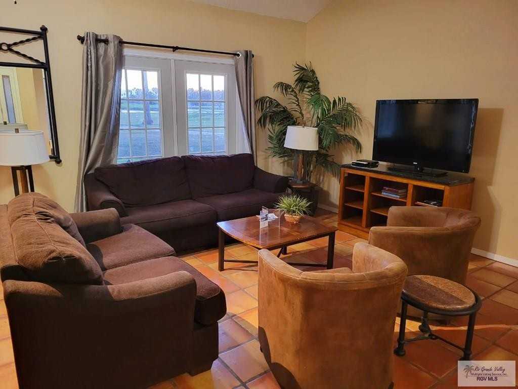 121 Balboa Rd - Photo 3 of 12