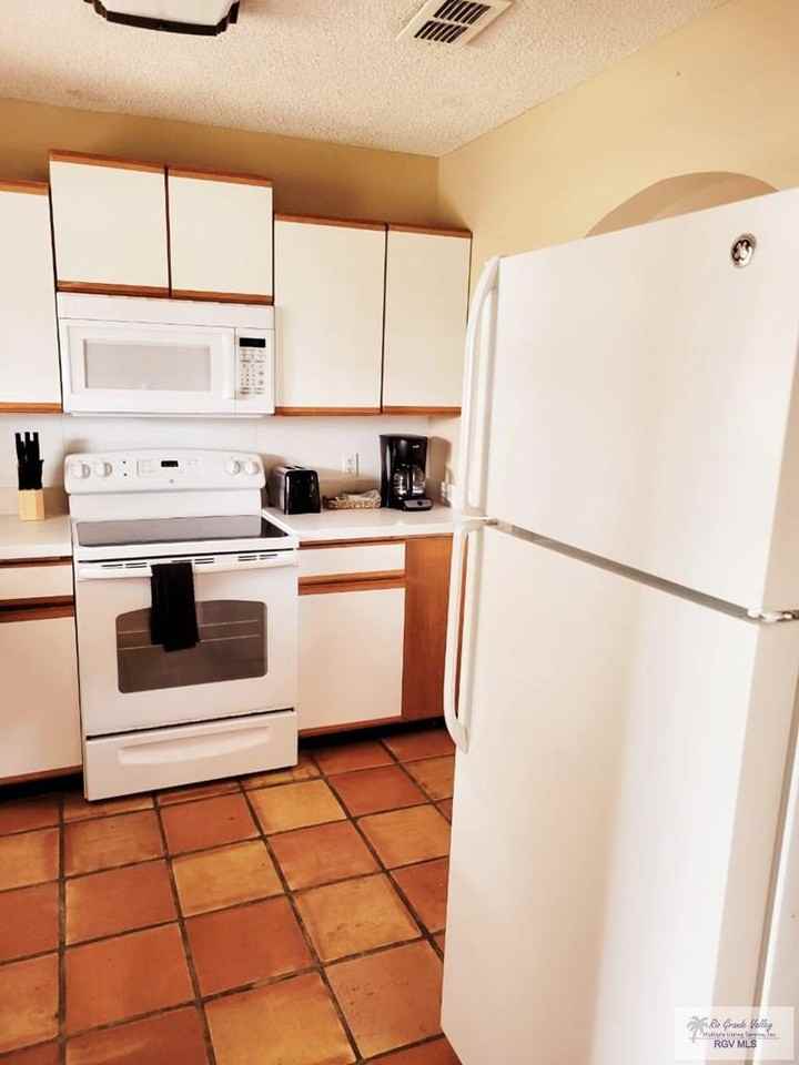 121 Balboa Rd - Photo 7 of 12