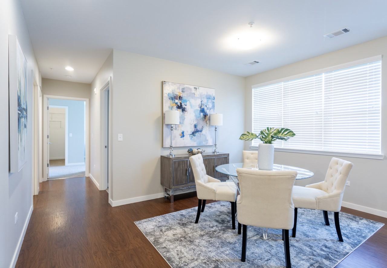 320 N Ellsworth St #312 - Photo 4 of 12