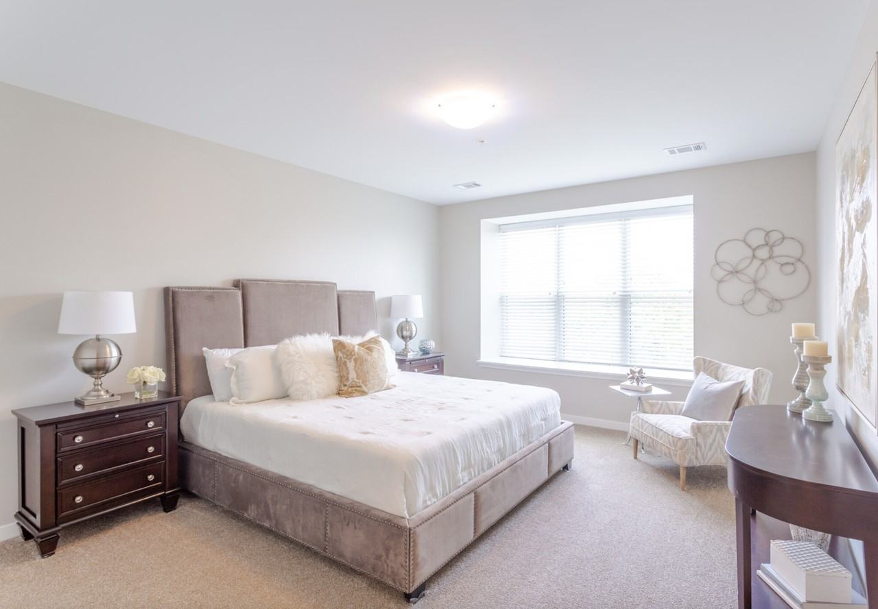 320 N Ellsworth St #312 - Photo 5 of 12