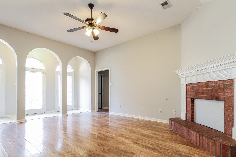 4678 Shadow Wick Ln - Photo 5 of 15