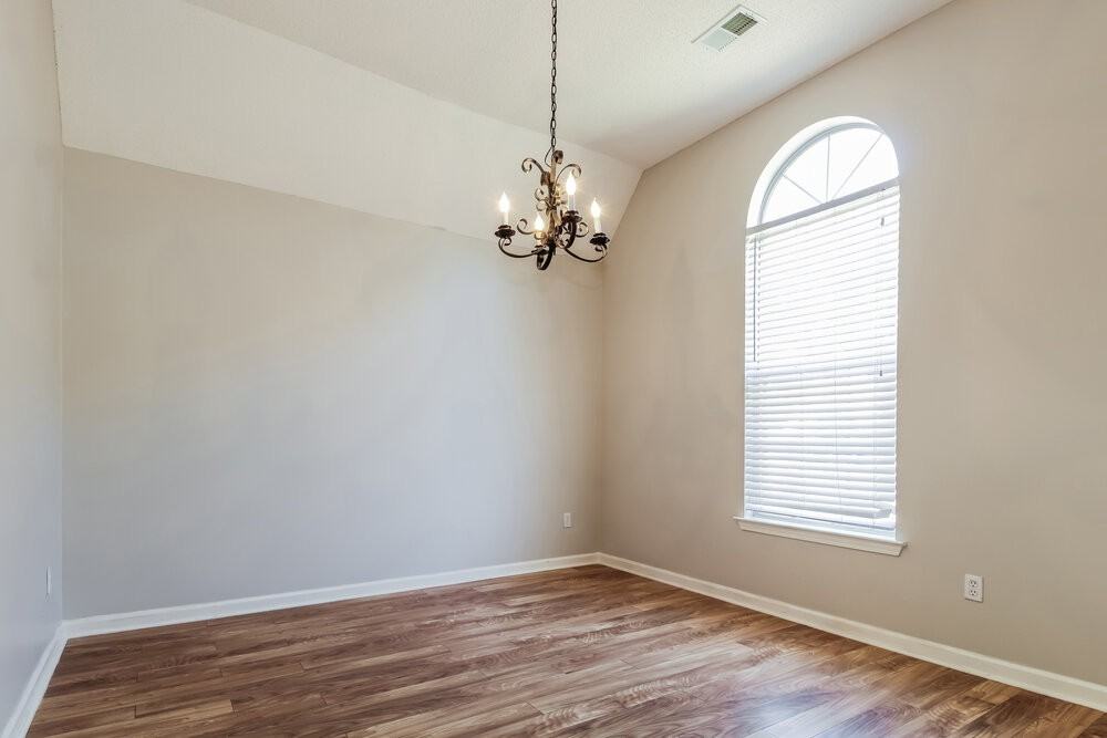 4678 Shadow Wick Ln - Photo 7 of 15