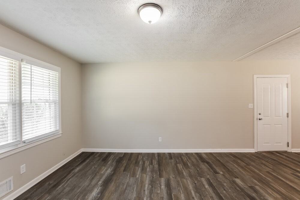 6410 Jane Dr Sw - Photo 5 of 16