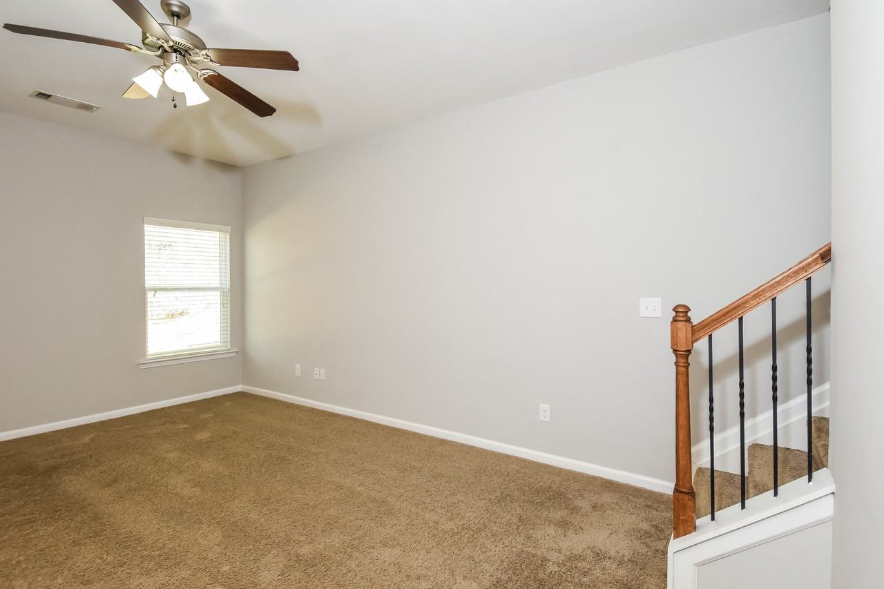 149 Terrace Walk - Photo 2 of 15