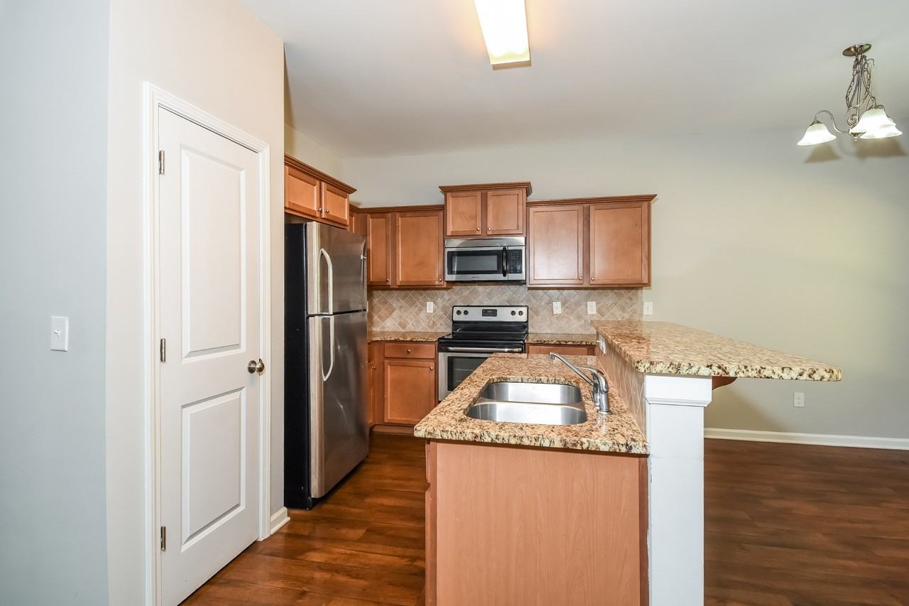 149 Terrace Walk - Photo 6 of 15