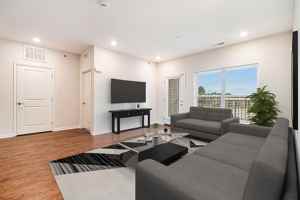 featured image of 1006 South Indiana Avenue