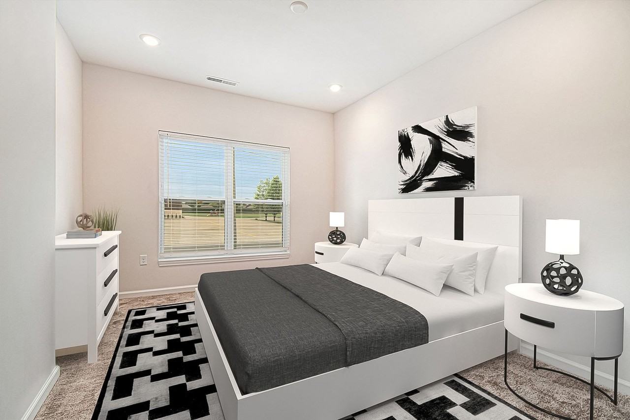 1006 South Indiana Avenue - Photo 2 of 9