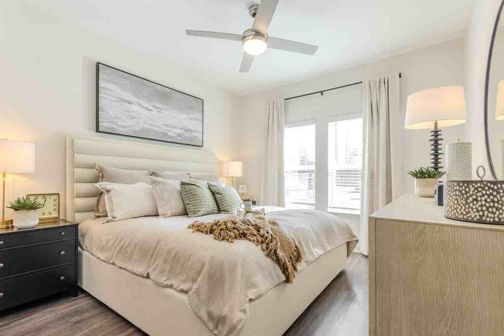 Story University North - Photo 4 of 23