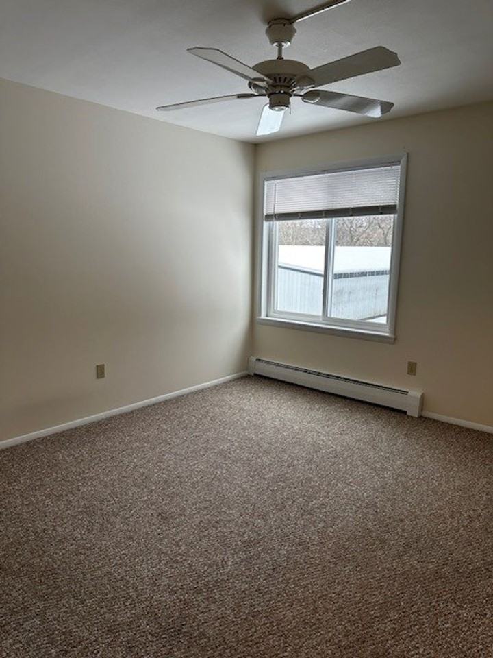 Hillside House Apartments - Photo 5 of 6