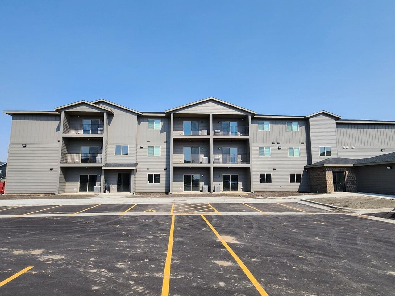 HOME - FIELD APARTMENTS I - Photo 7 of 16