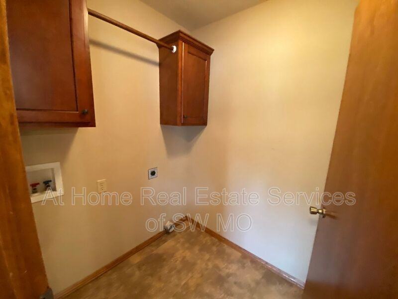 5221 E Blaine St - Photo 6 of 13
