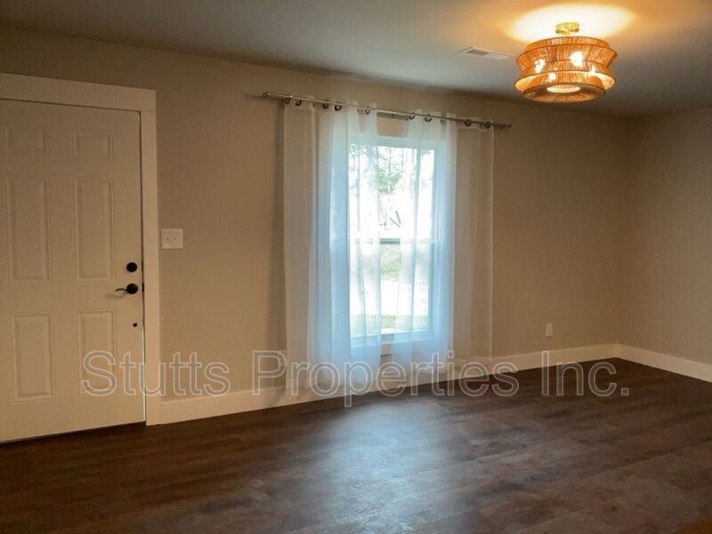 643 Rivermont Rd - Photo 2 of 11