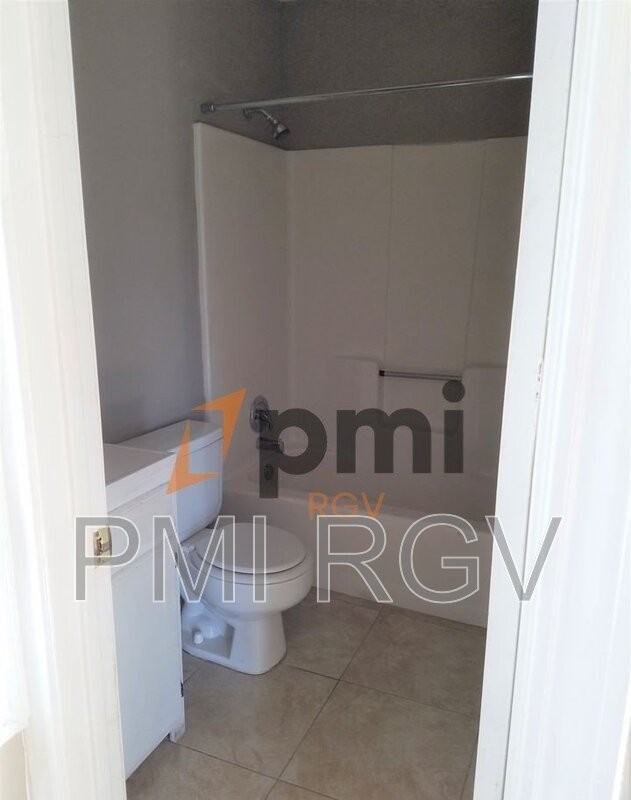 1801 Washington Ave #8 - Photo 4 of 10