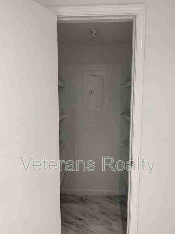 111 Via Don Ray Rd Apt D - Photo 7 of 19