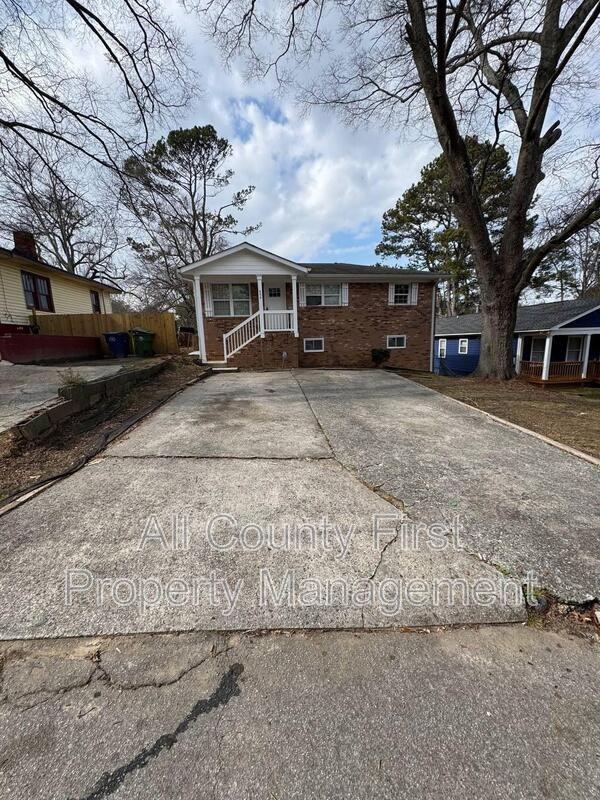 656 Cedar Ave Nw - Photo 2 of 29