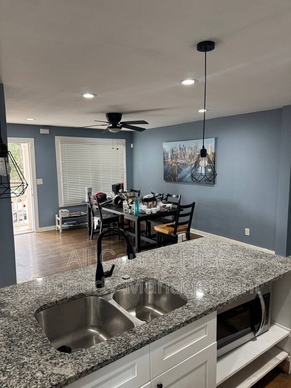 656 Cedar Ave Nw - Photo 5 of 29