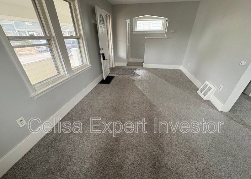 4133 Buell Dr - Photo 2 of 8