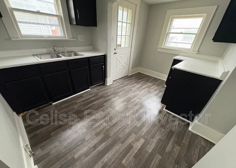 4133 Buell Dr - Photo 4 of 8