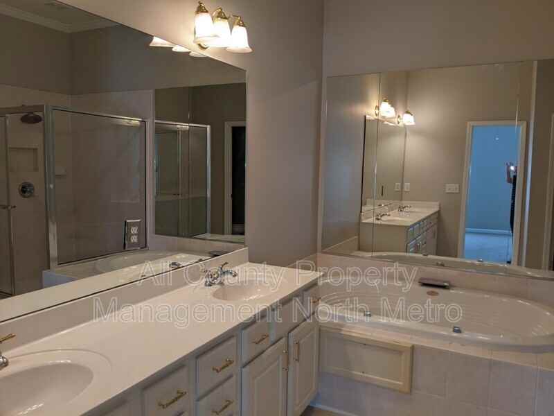 1207 Waters Edge Trl - Photo 3 of 13