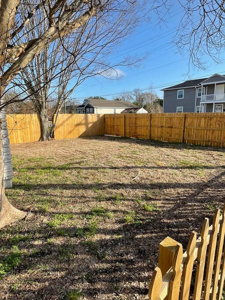 1535 Harrison Ave - Photo 3 of 18