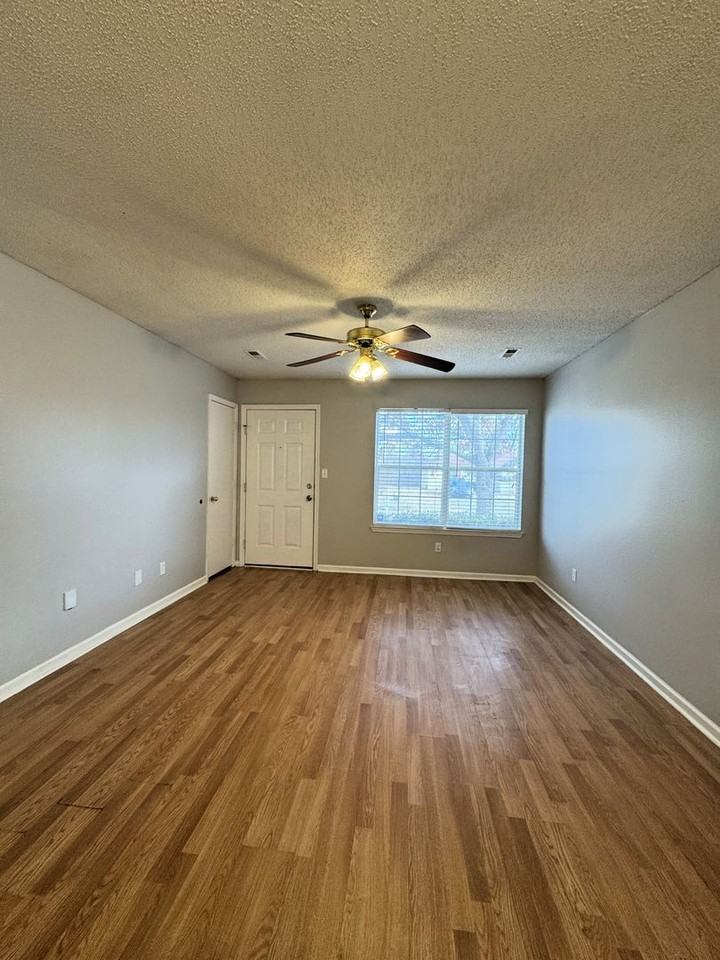 107 Sugar Bluff Ln Nw - Photo 3 of 22