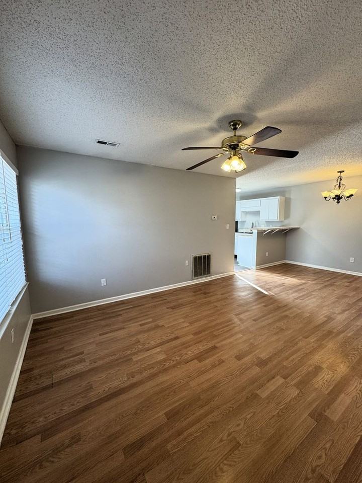 107 Sugar Bluff Ln Nw - Photo 4 of 22