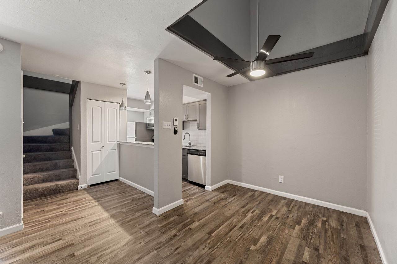 MAVERICK OAK LAWN - Photo 2 of 10